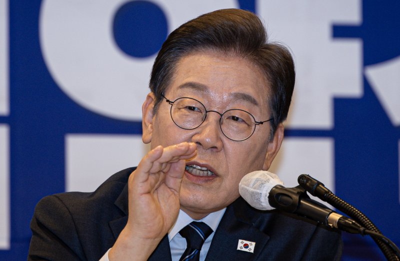 이재명 “반도체법 주52시간제 제외, 실익 없는데 예송논쟁”