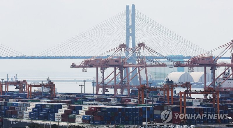 4월 1∼20일 수출 5.2% 줄어…대미수출 14.3% '뚝' (출처=연합뉴스)