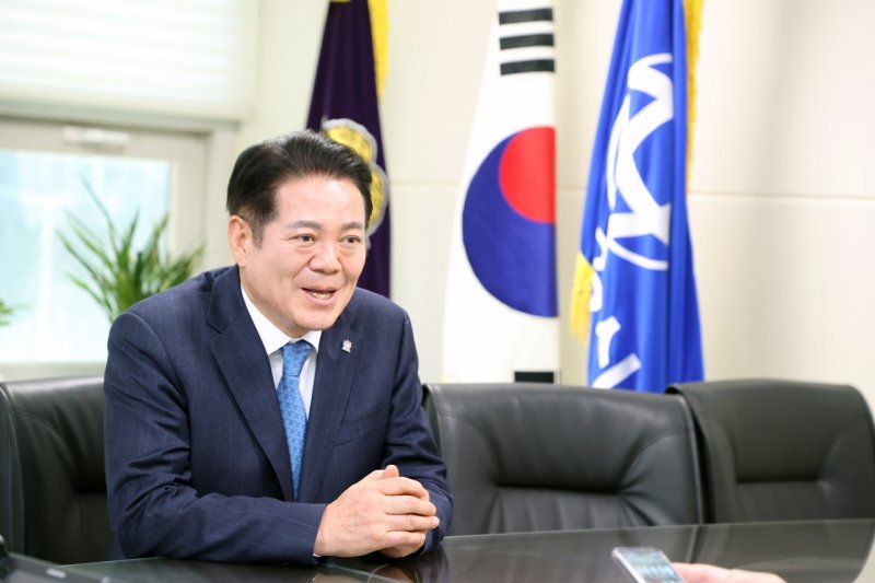 [안양=뉴시스] 최대호 안양시장. (사진=뉴시스 DB). photo@newsis.com