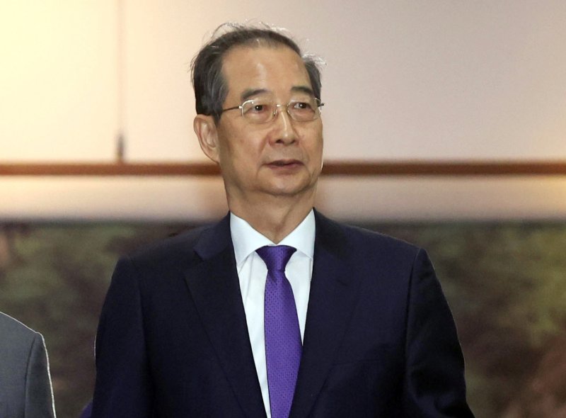 한덕수 대통령 권한대행 국무총리가 1일 오후 서울 종로구 정부서울청사에서 대국민담화를 통해 사퇴를 표명한 뒤 청사를 나서고 있다. (공동취재) 2025.5.1/뉴스1 ⓒ News1 임세영 기자