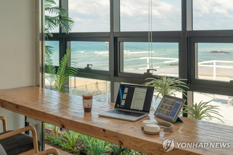 세화리 워케이션 공간인 질그랭이 센터