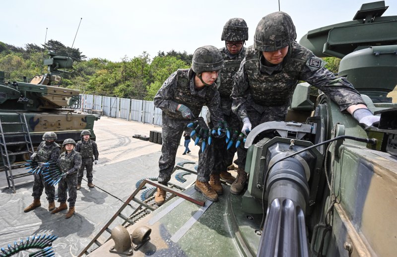 육군, 2기갑여단&middot;21사단&middot;20기갑여단 대공 실사격 훈련