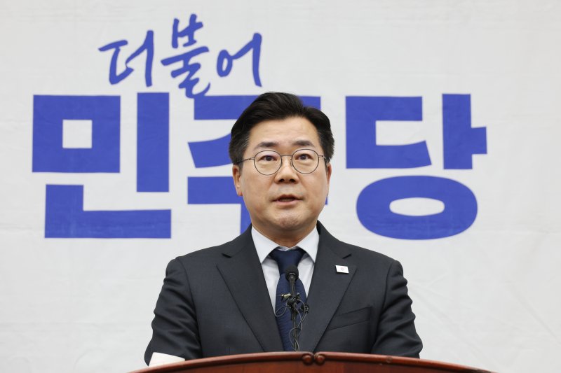 박찬대 더불어민주당 대표 직무대행 겸 원내대표/뉴스1 ⓒ News1 이광호 기자
