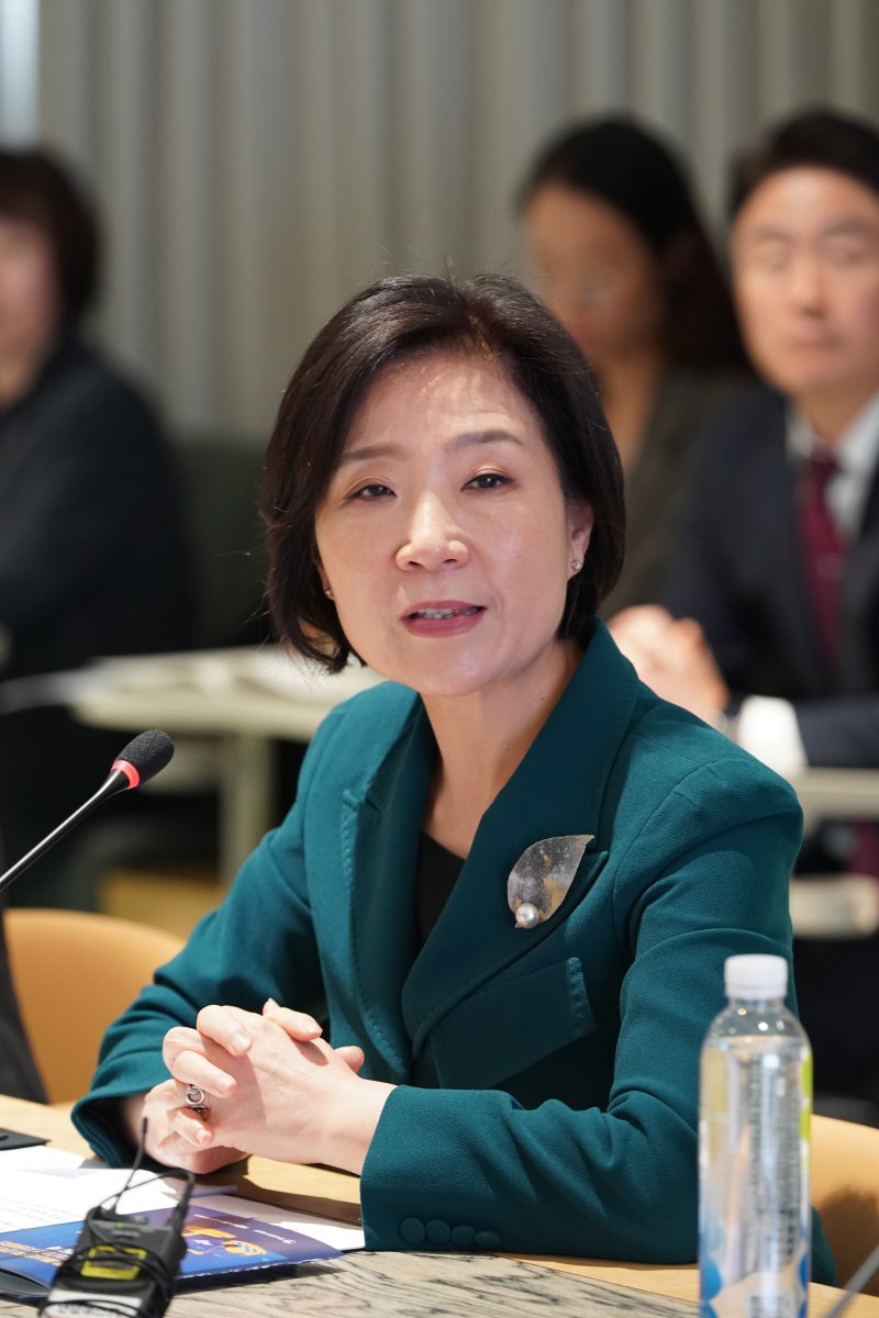 오영주 중소벤처기업부 장관이 2일 서울 성동구 올리브영N 성수에서 열린 'K-뷰티 수출 중소기업 현장 간담회'에서 모두 발언을 하고 있다.(중소벤처기업부 제공)