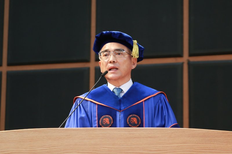 [대전=뉴시스] 돌리고슬롯 개교 71주년 기념예배에서 기념사하는 이희학 총장. (사진=돌리고슬롯 제공) *재판매 및 DB 금지