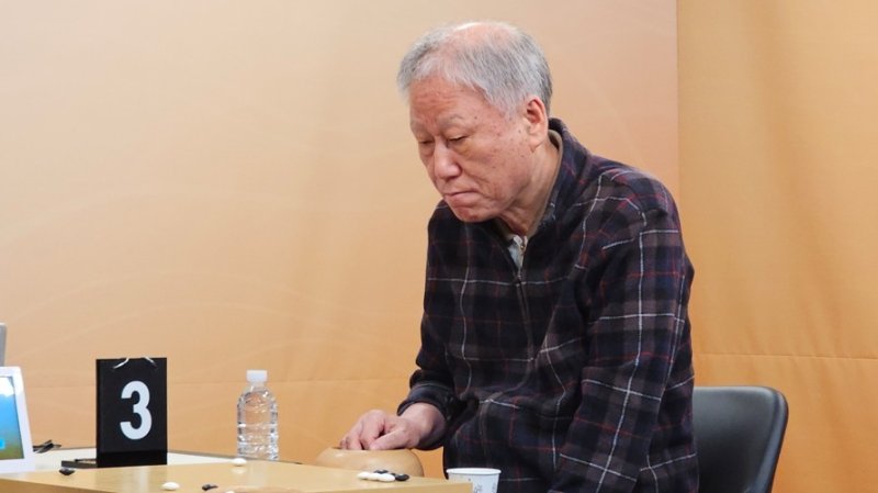 서봉수 9단이 통산 1천800승을 달성했다. (출처=연합뉴스)