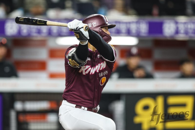 [서울=뉴시스] 프로야구 키움 히어로즈 송성문이 지난 11일 대전 온라인 카지노 합법 사이트생명볼파크에서 열린 2025 신한 쏠뱅크 KBO리그 온라인 카지노 합법 사이트 이글스와의 경기에서 타격을 시도하고 있다. (사진=키움 히어로즈 제공) 2025.04.11. *재판매 및 DB 금지