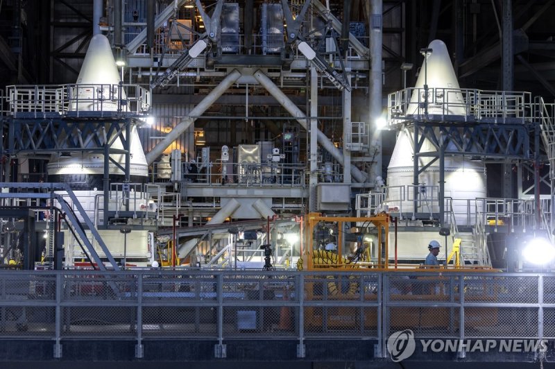 아르테미스 2단계에 이용될 SLS 로켓 부스터 (출처=연합뉴스)