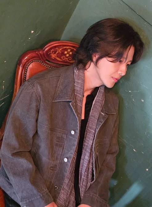 [인터뷰] 김현성 "15년 만의 신곡, 다시 데뷔하는 기분"