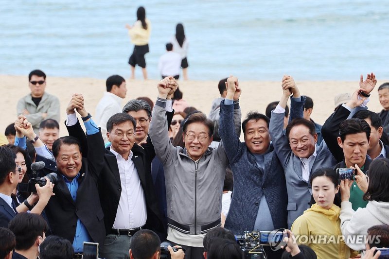 '동해안벨트' 민심 공략 나선 이재명 후보 (출처=연합뉴스)