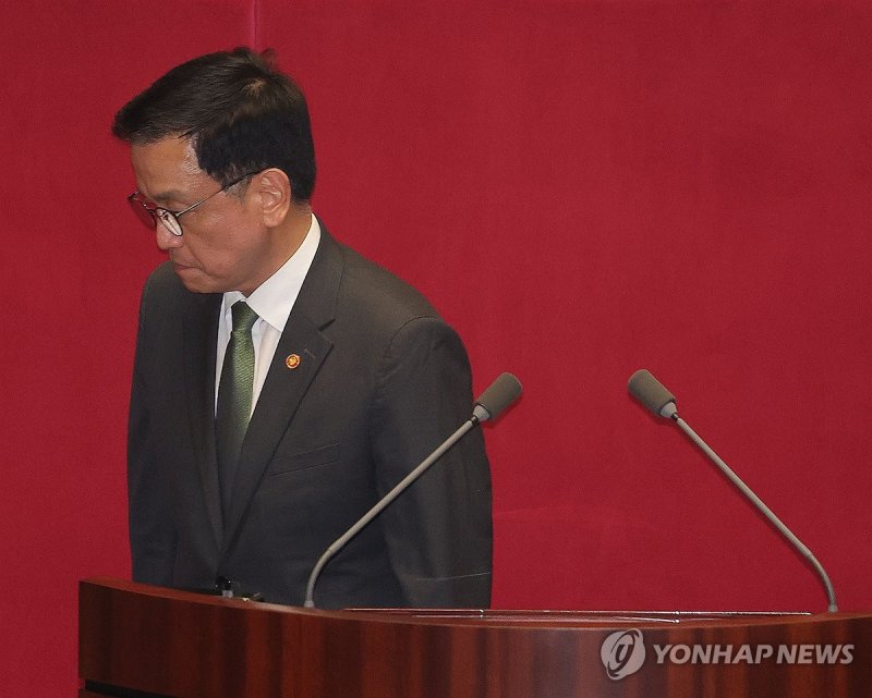 1년4개월만에 경제지휘봉 내려놓은 최상목…'탄핵안'에 전격사퇴 (출처=연합뉴스)