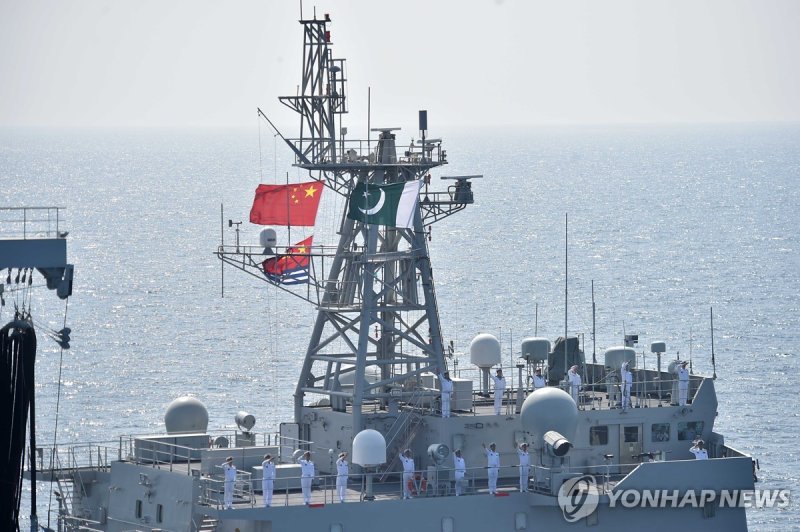 중국의 군함 (출처=연합뉴스)
