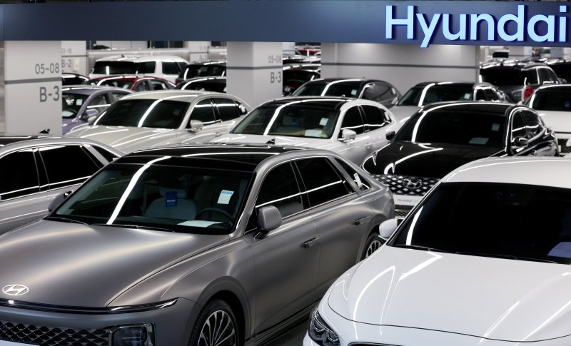 현대자동차가 중고차 판매를 시작한 24일 오후 경기 용인시 현대 인증중고차 센터에 상품화를 마친 중고차들이 세워져 있다. 현2023.10.24/뉴스1 ⓒ News1 장수영 기자