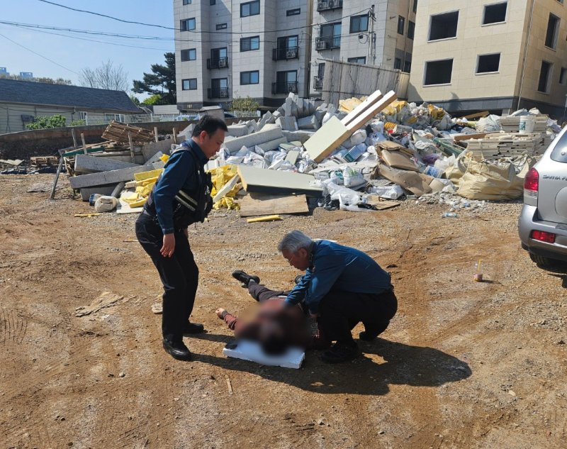 [고양=뉴시스] 구조 현장. (사진=경기북부경찰청 제공) 2025.05.05 photo@newsis.com