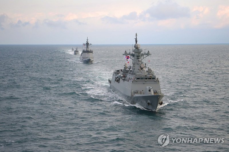 전 해역 해상훈련 및 해군참모총장 신년 지휘비행 (출처=연합뉴스)