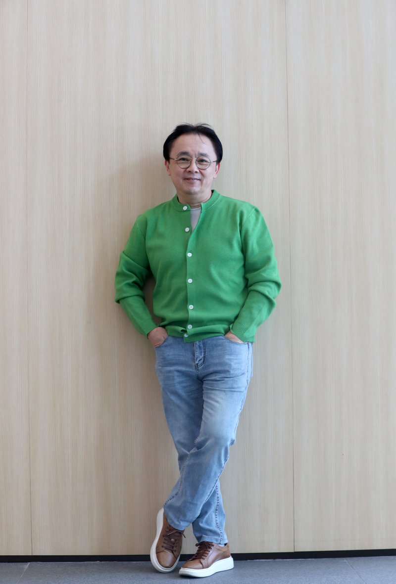 '데뷔 60주년' 맞은 '꼬마신랑' 김정훈 "은퇴요? 반드시 돌아옵니다!"