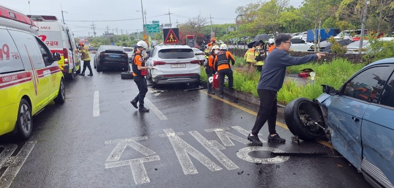 제주 5중 추돌 사고 현장 (출처=연합뉴스)