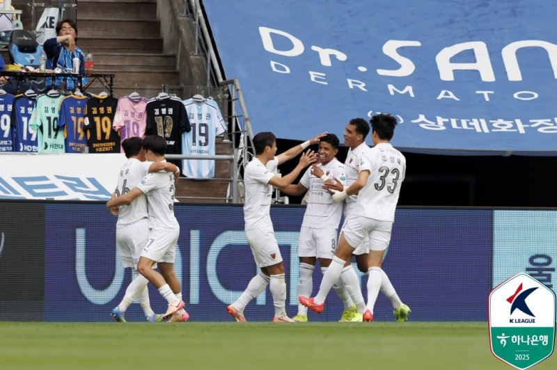 [서울=뉴시스] 프로축구 K리그1 포항 스틸러스의 오베르단. (사진=한국프로축구연맹 제공)