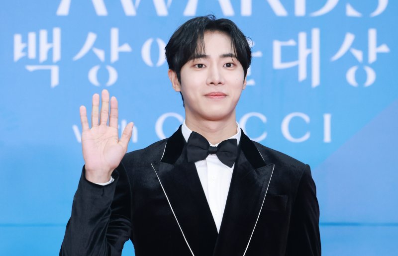 '신인상' 추영우 "아픈 어머니, 이 모습 보고 웃길" [61회 백상]
