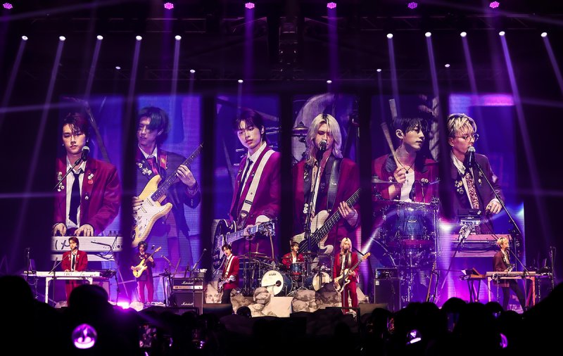 엑스디너리 히어로즈, '고유한 열정' 용광로…빌런즈 '위로의 통로'