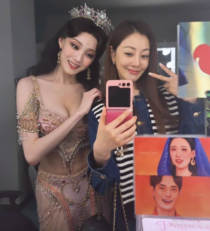 오나라도 탄성지른 이성경, 섹시+고혹 몸매 '자스민'