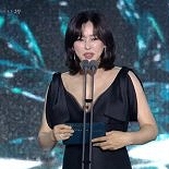 ′둘째 임신′ 이하늬, 우아한 드레스…″무거운 몸으로 촬영″
