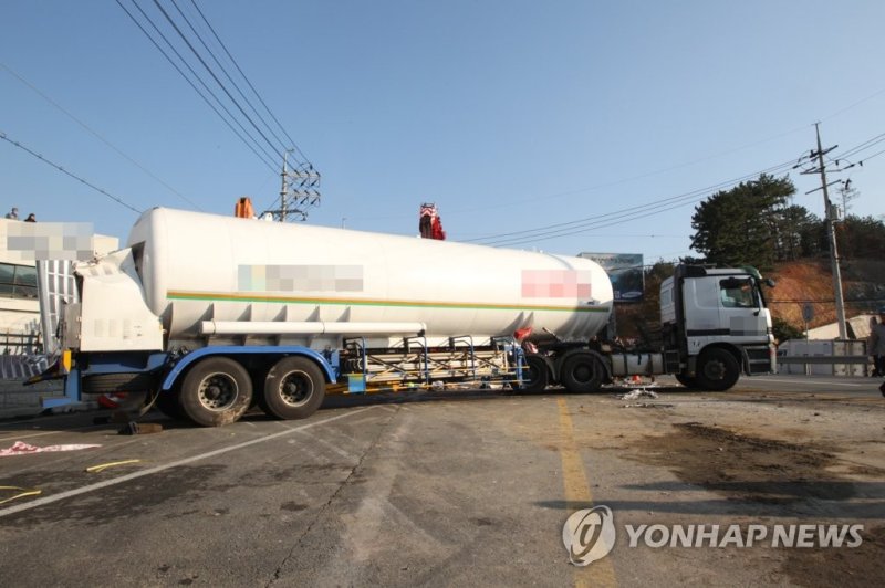 탱크로리 (출처=연합뉴스)