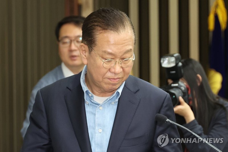 발언대에 서는 권영세 비대위원장 (출처=연합뉴스)
