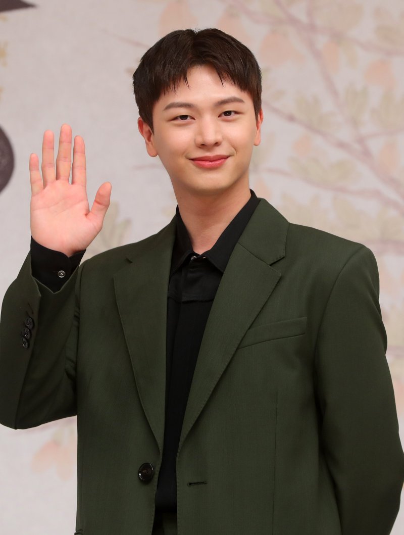 육성재, 신곡 '거짓말' 발매…이별 후 그리움