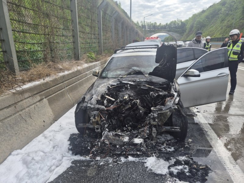 BMW 차량 화재 (출처=연합뉴스)
