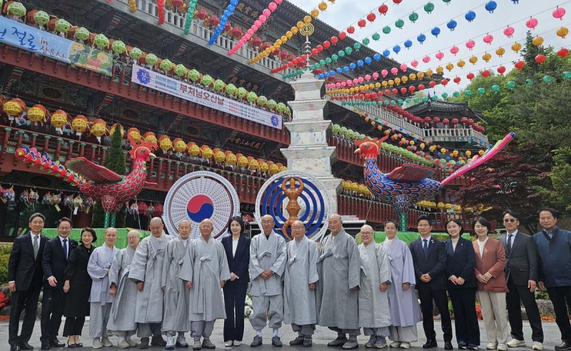 천태동 춘천 삼운사 방문한 김혜경씨 (출처=연합뉴스)