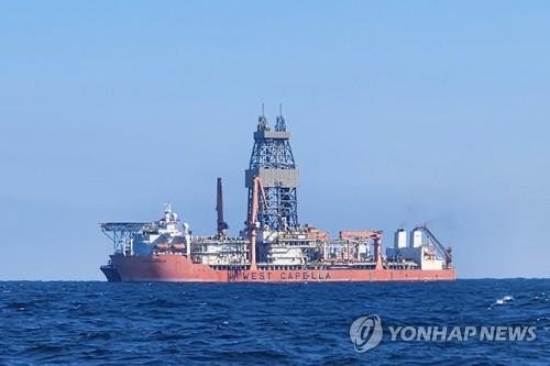 동해 심해 가스전 1차 시추에 참여한 웨스트카펠라호 (출처=연합뉴스)