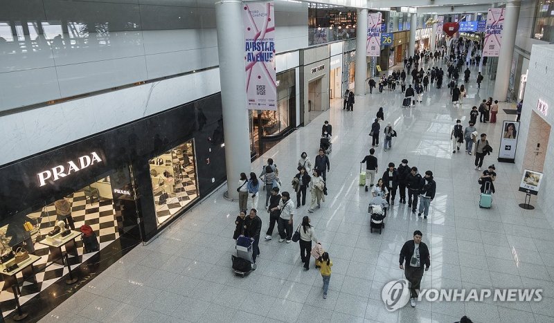 최악 국면 지났나…면세업계, 올해 '실적개선' 기대감 (출처=연합뉴스)