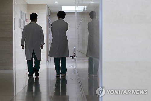 병원의 의사들 (출처=연합뉴스)