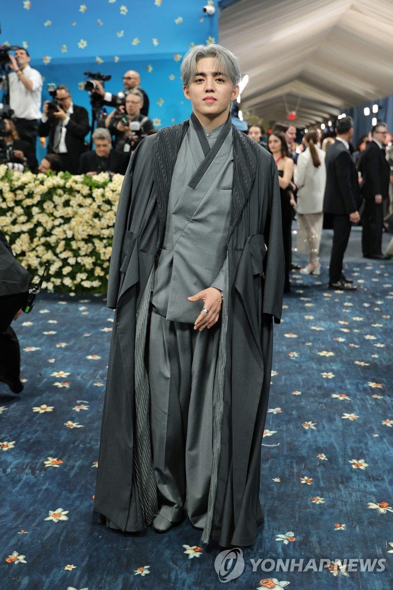 뉴욕 메트 갈라 참석한 세븐틴 에스쿱스 (출처=연합뉴스)