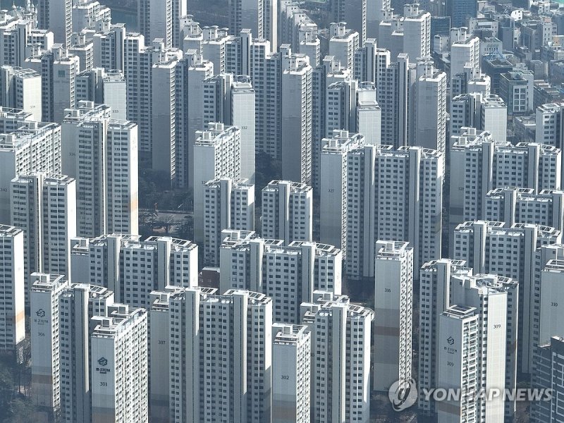 토허제 적용 앞둔 강남3구 아파트 (출처=연합뉴스)