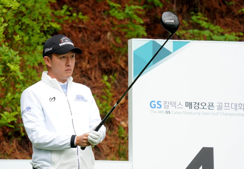 [서울=뉴시스] 한국프로골프(KPGA) 투어 GS칼텍스 매경오픈에 출전한 김백준. (사진=KPGA 제공) 2025.05.03.