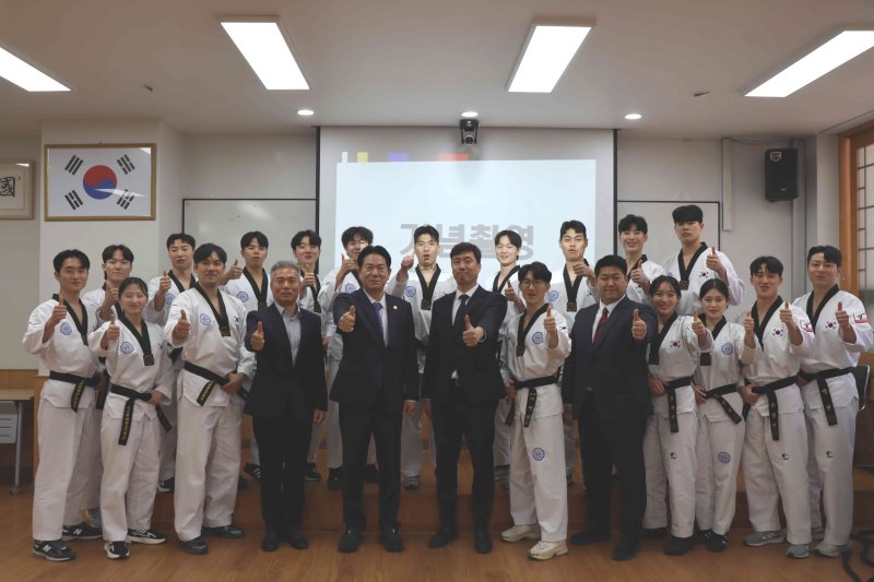 국기원 태권도시범단이 멕시코, 볼리비아, 에콰도르 중남미 3개국에서 태권도를 알린다. (국기원 제공)