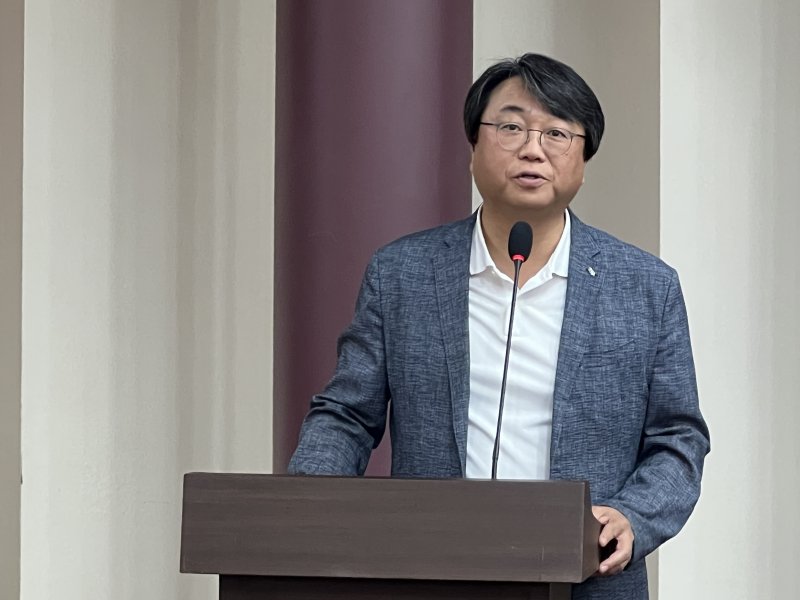 김현규 한국모바일게임협회 부회장이 7일 '게임 산업 진흥을 위한 업계 간담회'에서 발제하고 있다.2025.5.7/뉴스1 ⓒ 뉴스1 김민재 기자