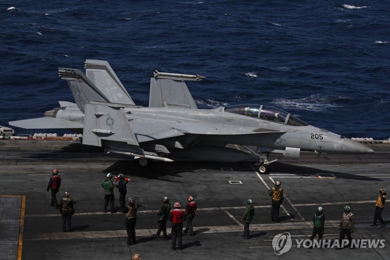 항공모함 위의 F/A-18 슈퍼호넷 (출처=연합뉴스)