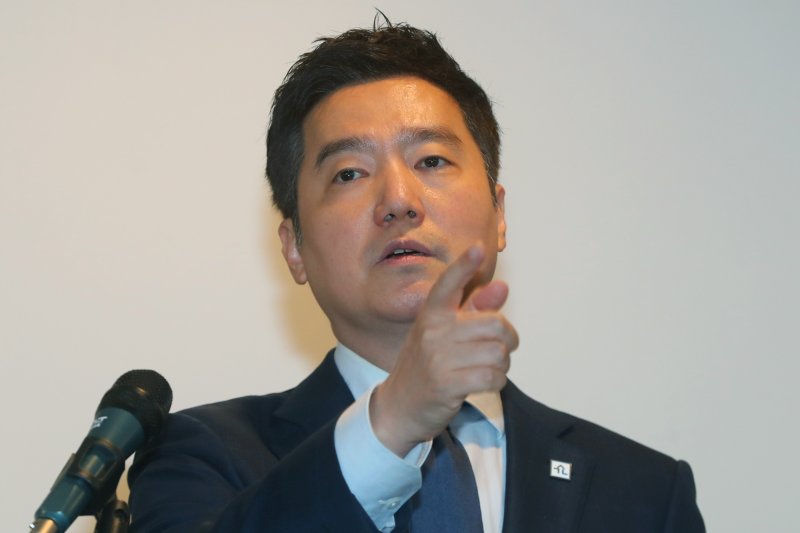 [서울=뉴시스] 김혜진 기자 = 김세의 가로세로연구소 대표가 7일 오후 서울 강남구 스페이스쉐어에서 열린 배우 김수현의 중대범죄 관련 기자회견에서 인사말을 하고 있다. 2025.05.07. jini@newsis.com