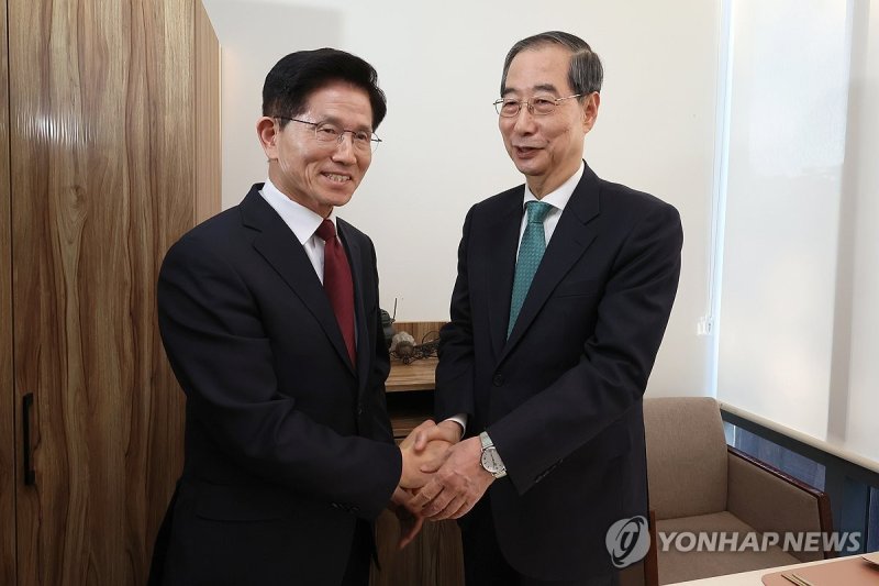 김문수-한덕수 대선 단일화 위한 회동 (출처=연합뉴스)