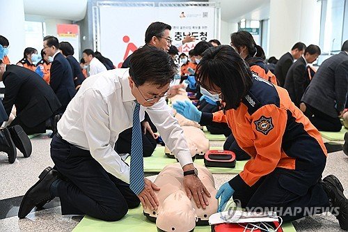 심폐소생술 교육 (출처=연합뉴스)