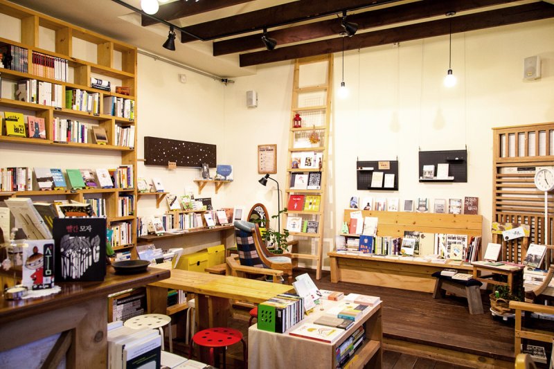 광주 광산구 인증 지역서점 '동네 책방 숨' 전경 자료 사진./뉴스1
