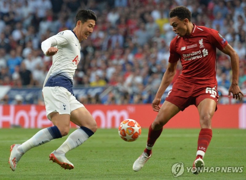 토트넘 손흥민이 2018-2019시즌 UCL 결승 리버풀전에서 경기하는 모습. (출처=연합뉴스)