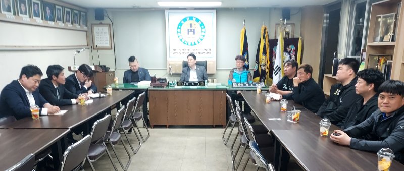 부산 북구의회 의원연구단체인 '북구 인구감소 위기 대응 정책연구회'와 한국청년연합회 북구지부의 인구감소 위기 대응 방안 마련 간담회. (부산 북구의회 제공. 재판매 및 DB 금지)
