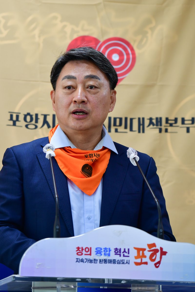 모성은 포항지진 범시민대책본부(이하 범대본) 의장이 포항시청 브리핑룸에서 열린 기자회견에서 "오는 13일 대구고법에서 열리는 위자료 항소심 선고는 행정부와 사법부 간의 재판거래만 없다"면 "시민 원고 승소를 확신한다"고 말했다. 그는 "이제는 정부가 시민들에게 진정으로 사과해야 될 것"이라고 강조했다. ⓒ News1 최창호 기자