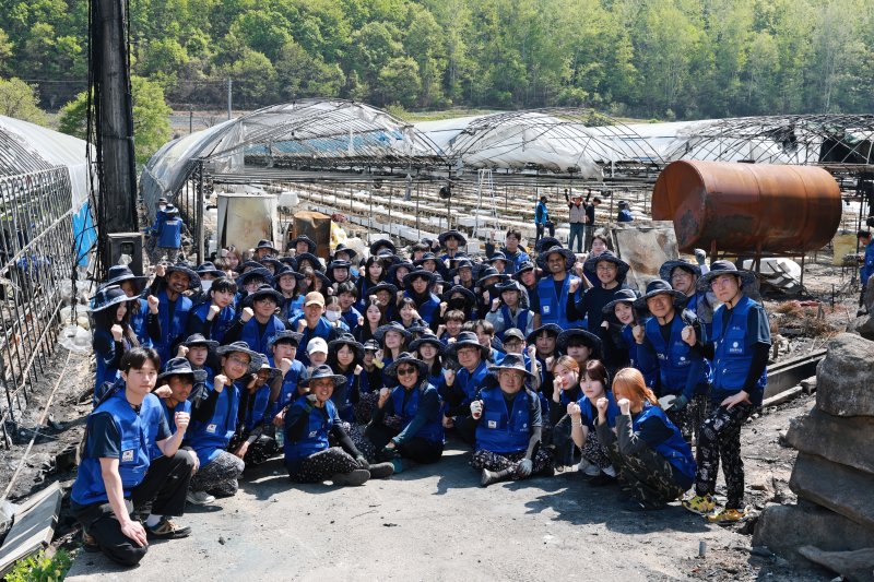 삼육대 봉사대가 단체 사진을 촬영하고 있다. (사진=삼육대 제공) *재판매 및 DB 금지