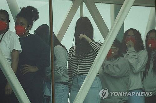 베네수엘라로 추방된 미국 불법 이민자들 (출처=연합뉴스)