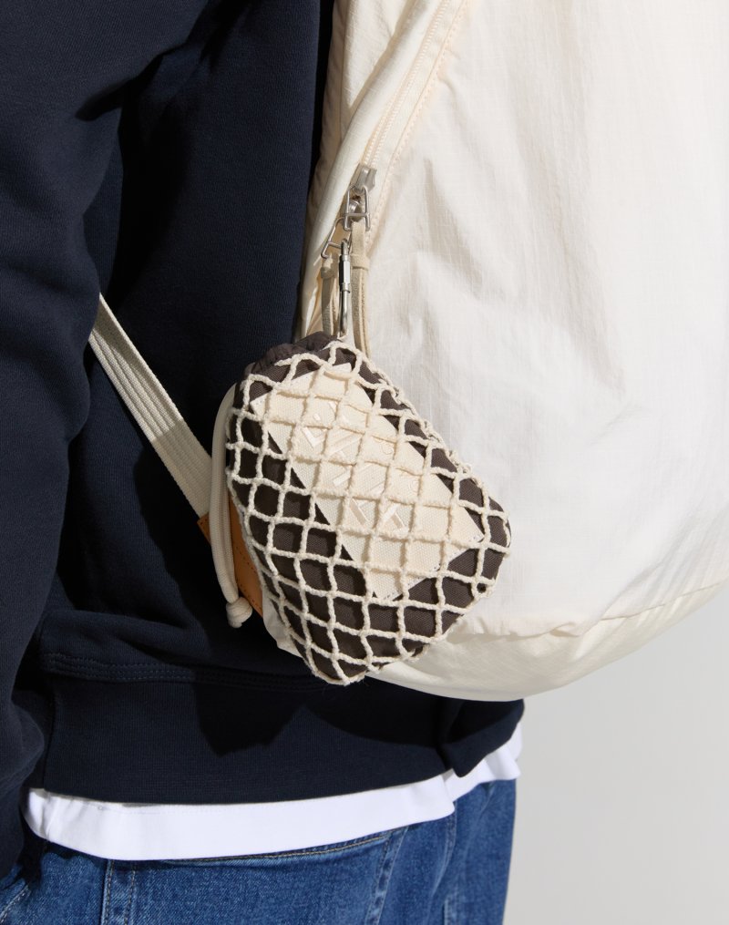 얼기설기 '크로셰'로 빈티지한 멋 엮는다 [Weekend 스타일]